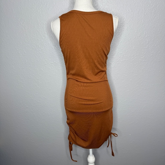 Pre-Owned Women's Tank dress w/ Rushed side midi to mini 'size Medium -cp - Picture 5 of 8